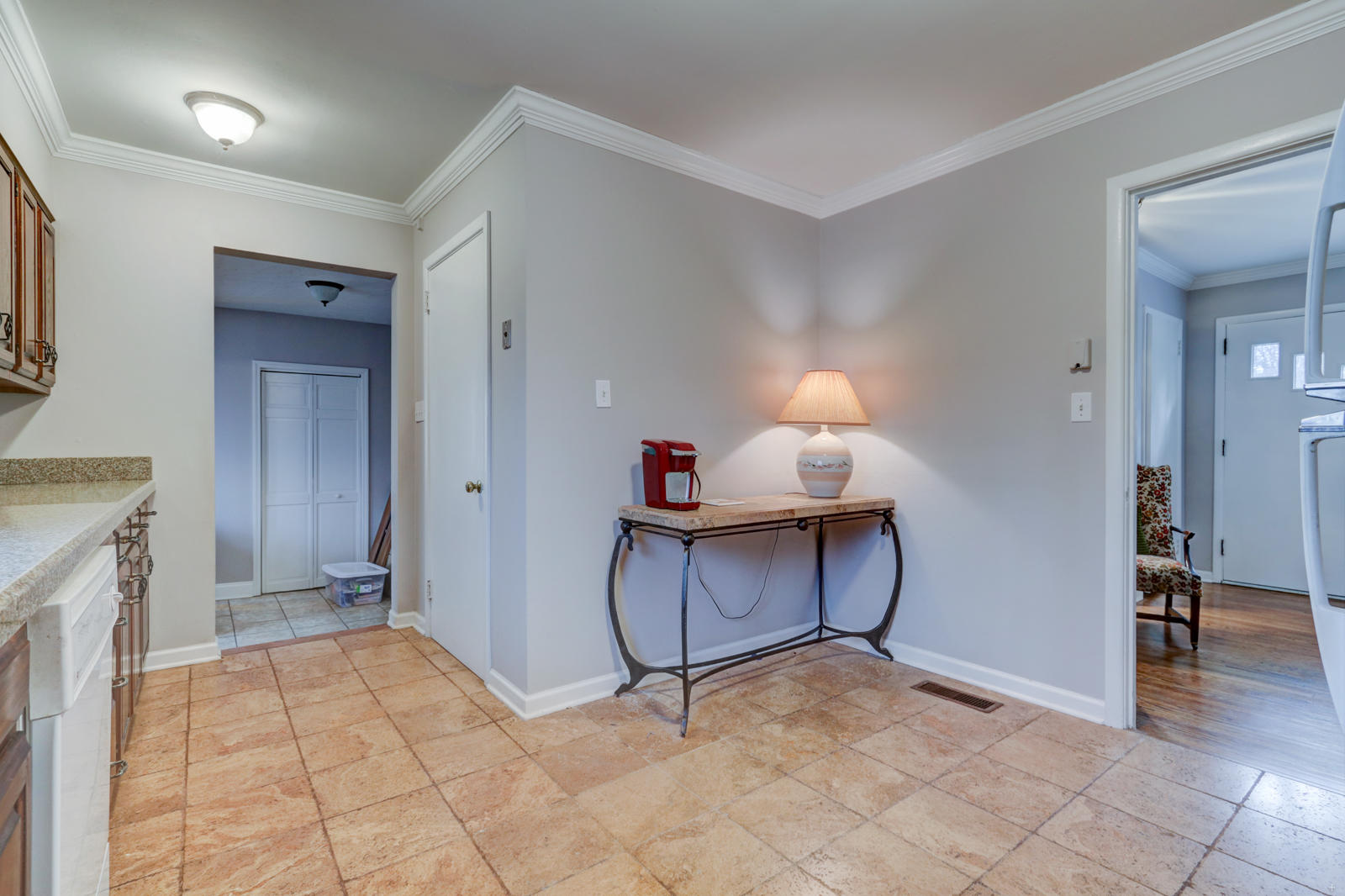 1212 Huntington Road Southwest Knoxville, TN 37919 - Photo 14 of 20 Positive Perceptions-5
