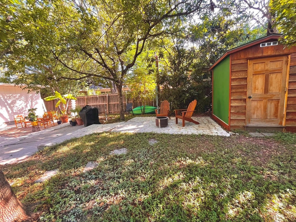 4501 Sinclair Avenue Austin, TX 78756 - Photo 19 of 21 a view of outdoor space with garden
