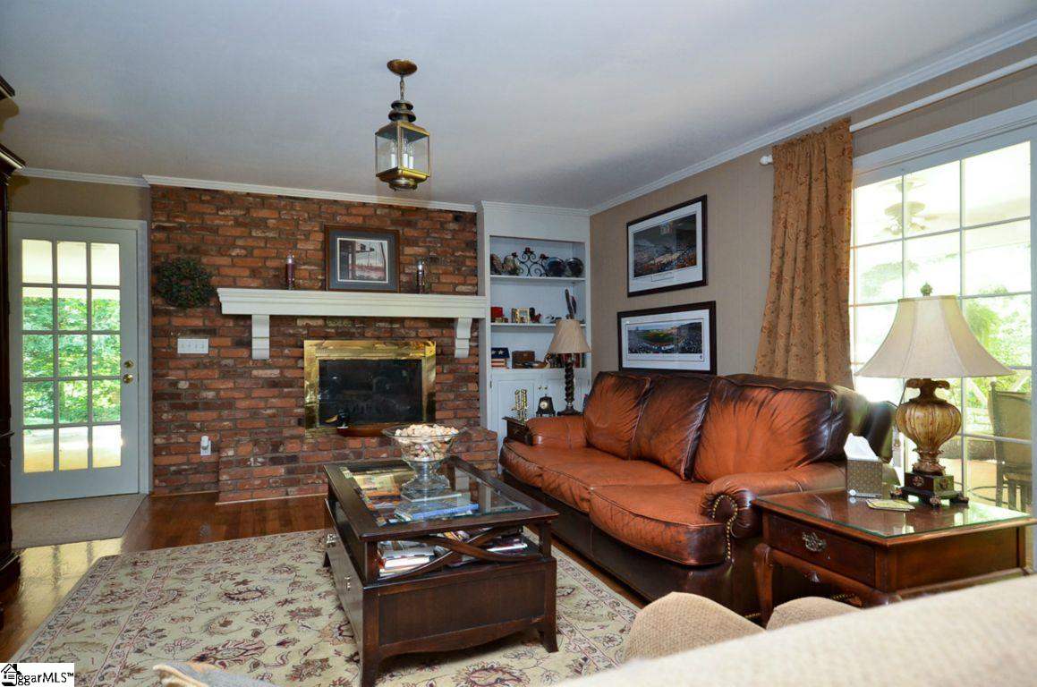 16 Kensington Road Greenville, SC 29617 - Photo 7 of 15 Gallery Image 7