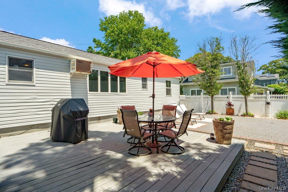76 Alton Road Babylon, NY 11702 - Photo 28 of 31