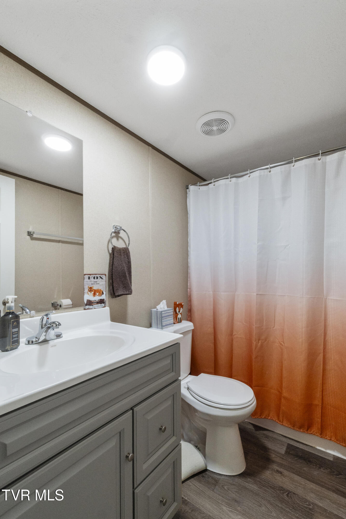 3620 Sunnydale Road Greeneville, TN 37743 - Photo 28 of 53 2nd Bathroom