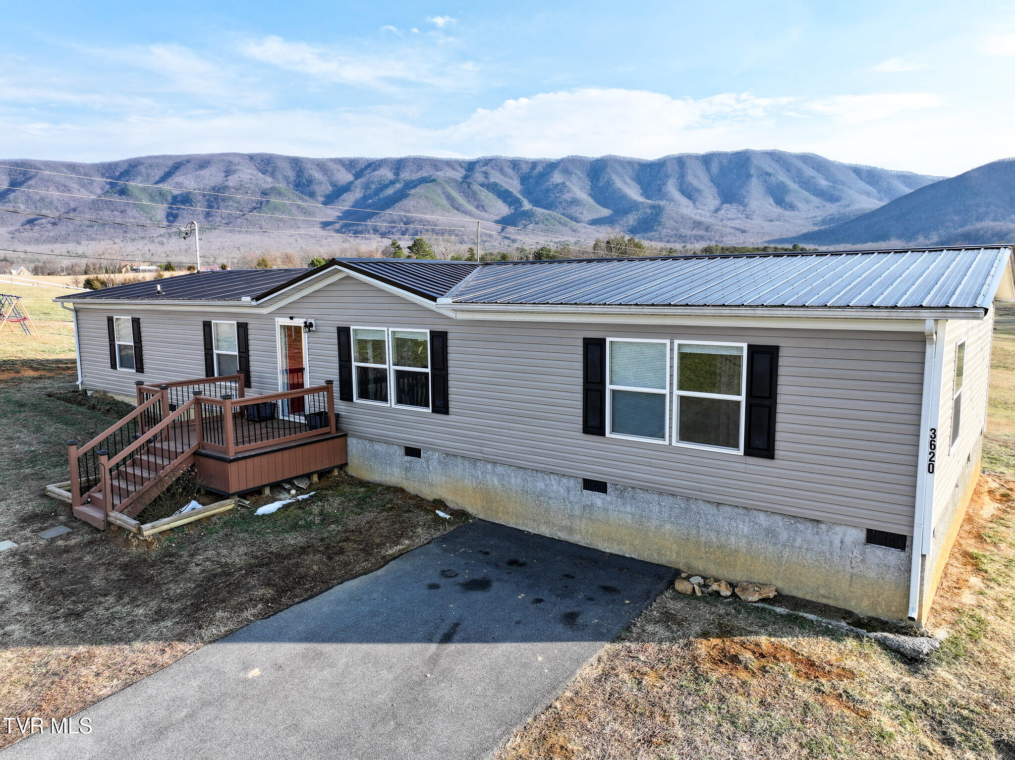 3620 Sunnydale Road Greeneville, TN 37743 - Photo 33 of 53 Exterior Front With Mountain Views