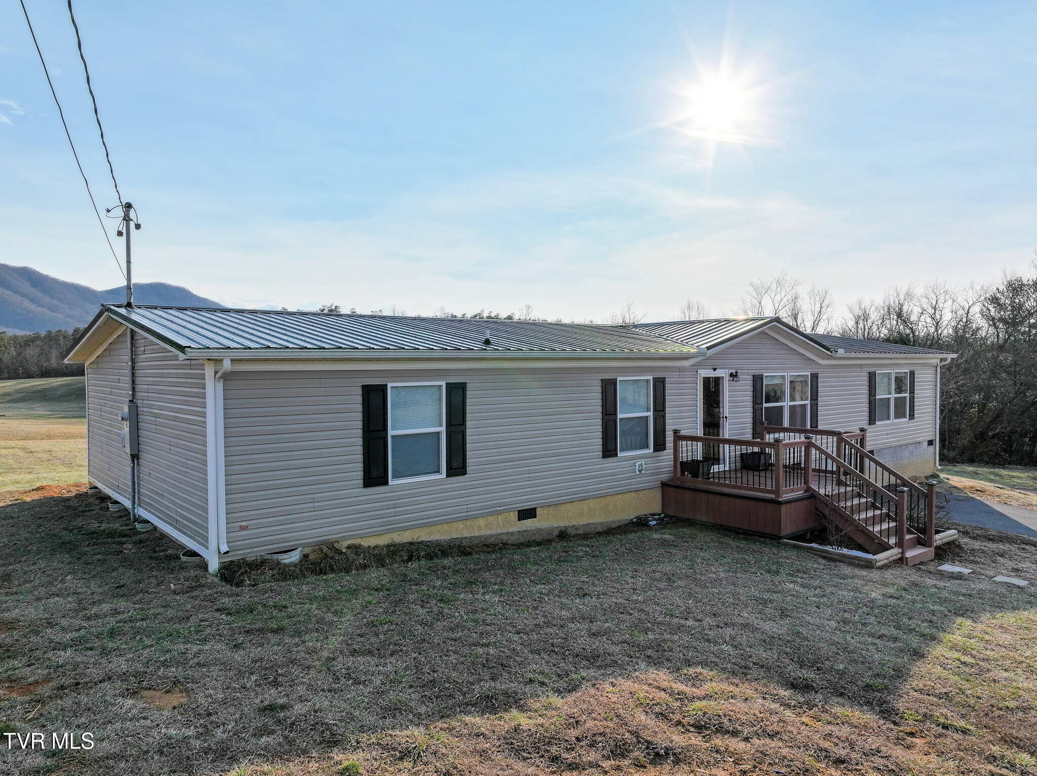 3620 Sunnydale Road Greeneville, TN 37743 - Photo 34 of 53 Exterior Front With Mountain Views