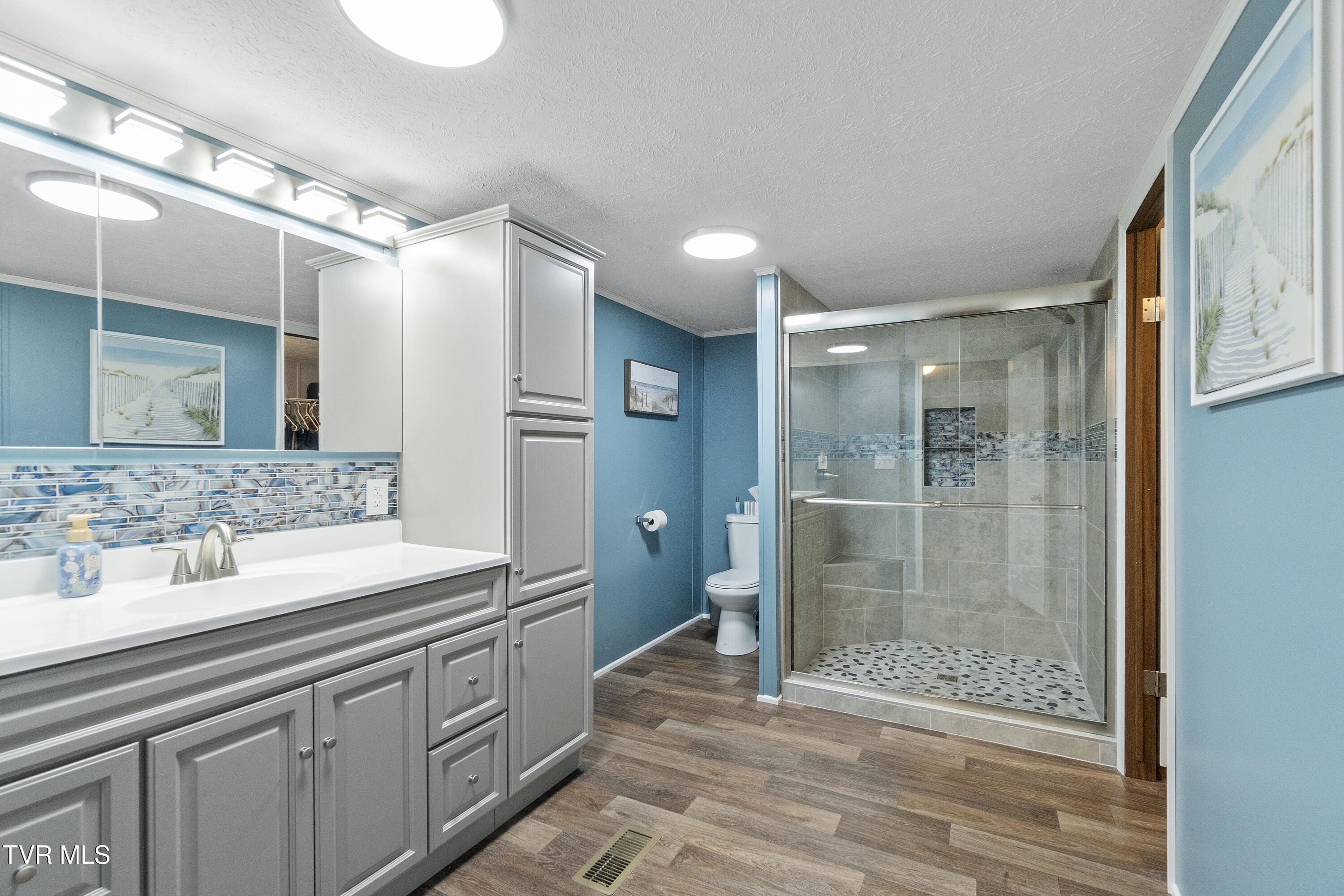 3620 Sunnydale Road Greeneville, TN 37743 - Photo 5 of 53 Master Bathroom