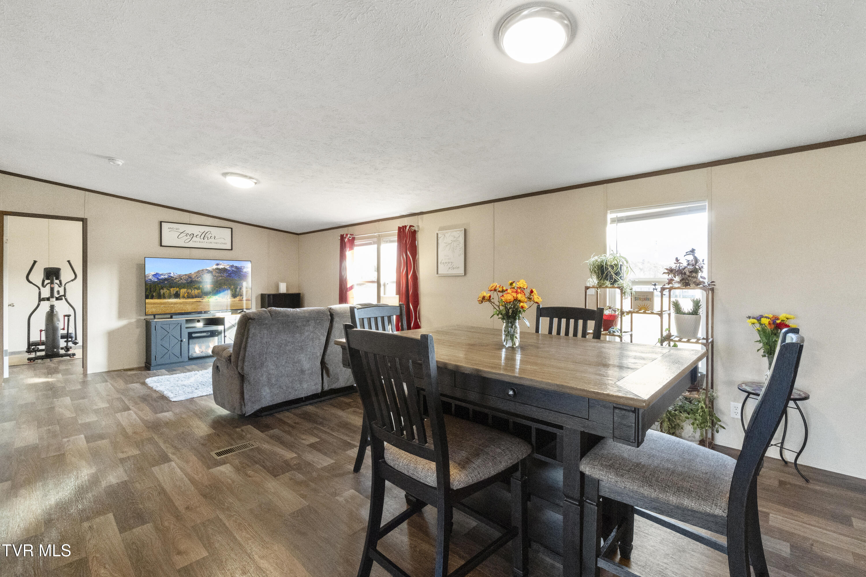 3620 Sunnydale Road Greeneville, TN 37743 - Photo 10 of 53 Dining Room/Den