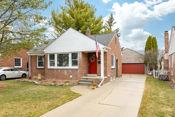 $285,000 | 922 Cedar Hill Drive, Royal Oak, MI 48067