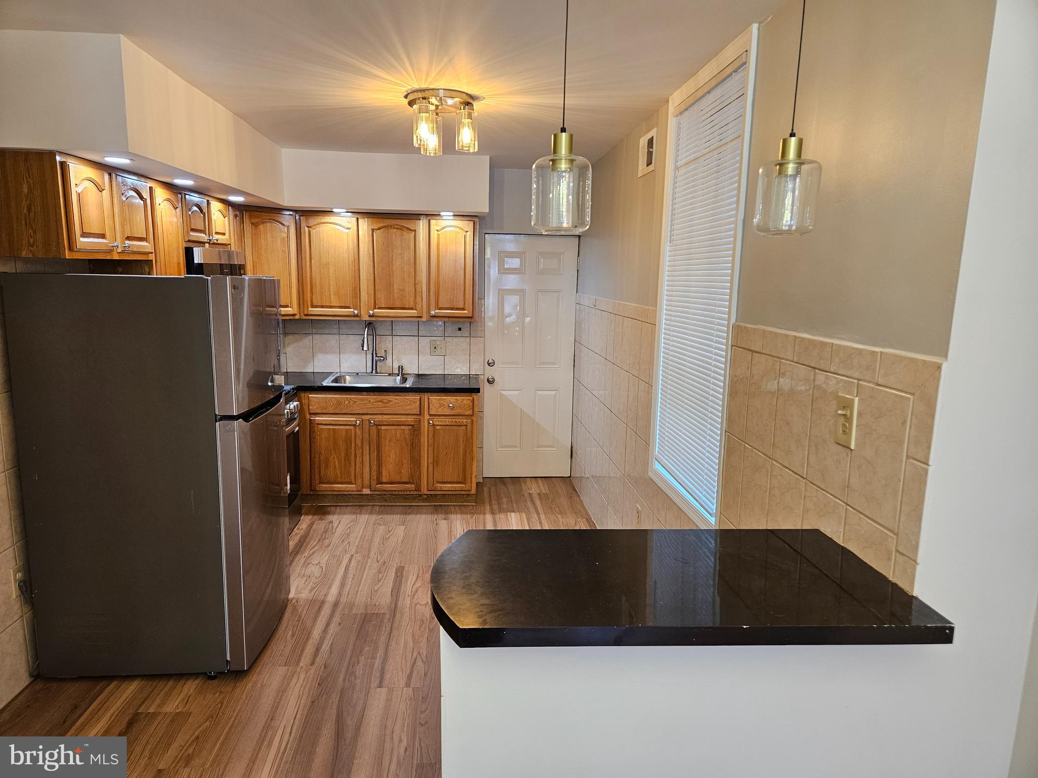 1922 Tasker Street Philadelphia, PA 19145 - Photo 11 of 37 bar island