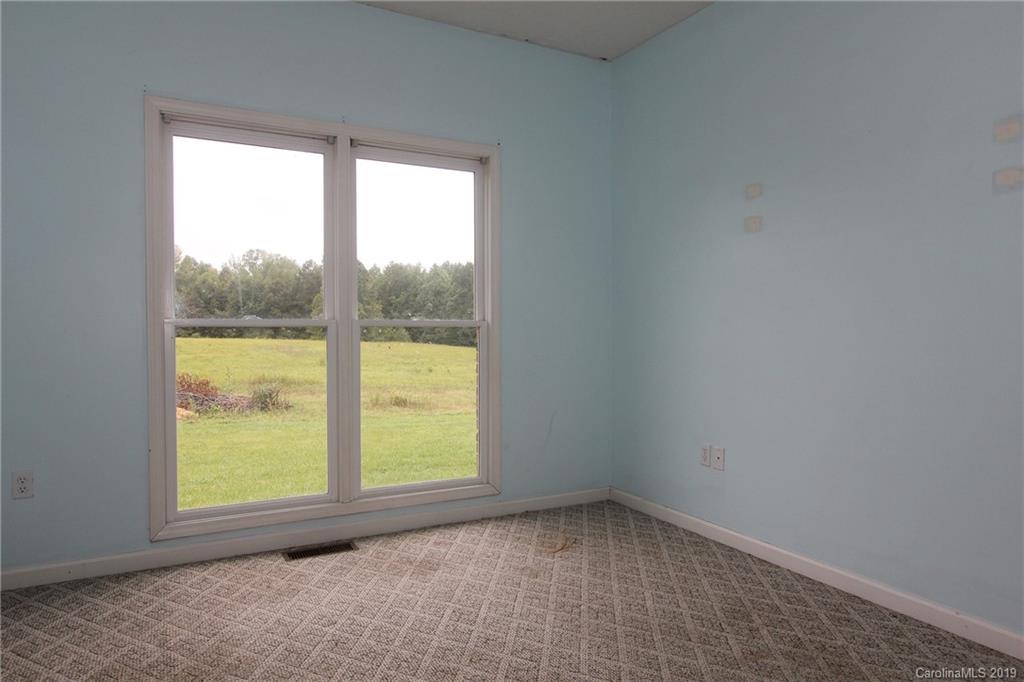 2393 Southbend Road Clover, SC 29710 - Photo 16 of 21 Gallery Image 16