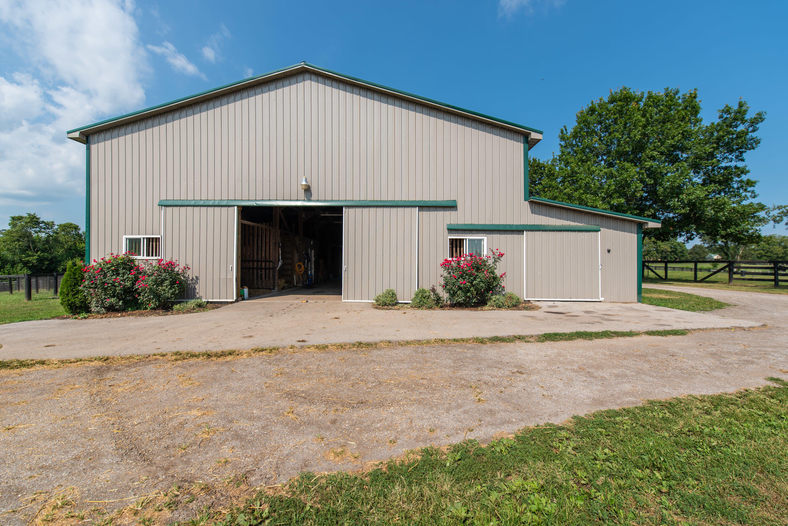 210 Larue Road Paris, KY 40361 - Photo 2 of 39 20210812-210-Larue-Rd-parker-realty-010_