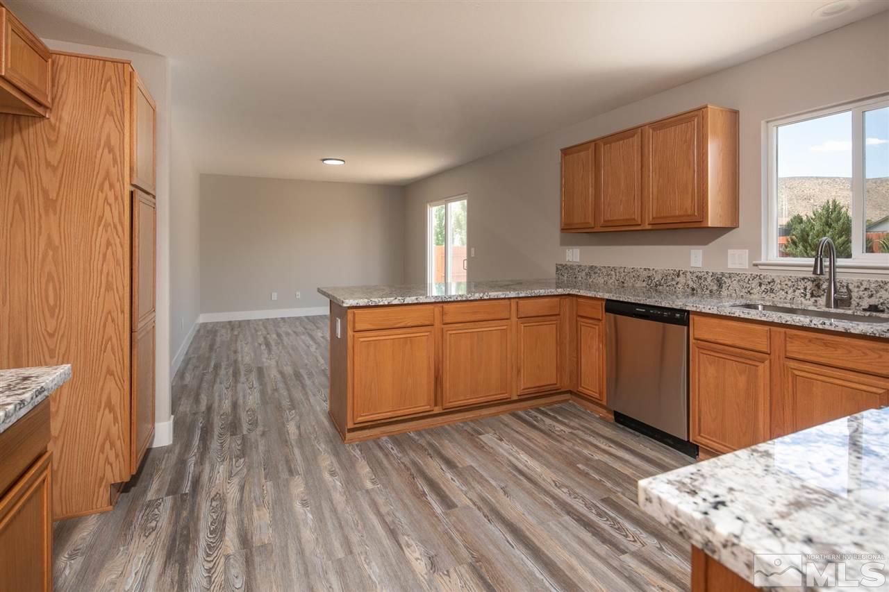 17635 Mayfield Court Reno, NV 89508 - Photo 8 of 37 Photo 8