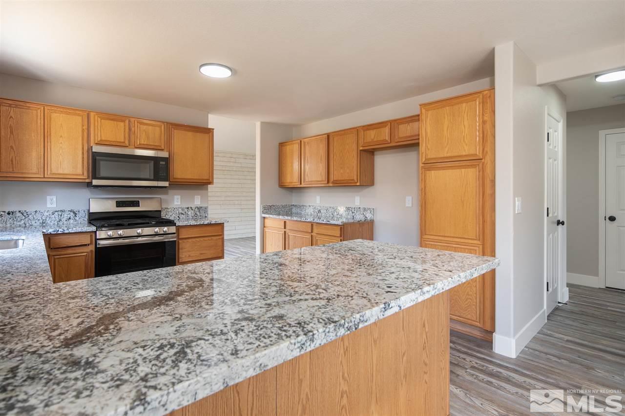 17635 Mayfield Court Reno, NV 89508 - Photo 10 of 37 Photo 10