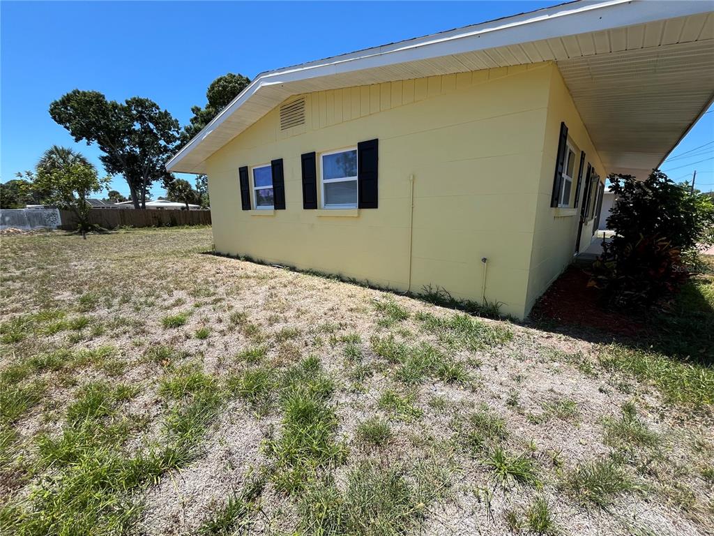 2154 Inner Cass Circle Sarasota, FL 34231 - Photo 7 of 28