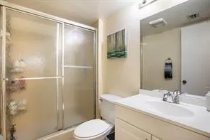 $2,200 | 1258 South Military Trail, Unit 821, Deerfield Beach, FL 33442