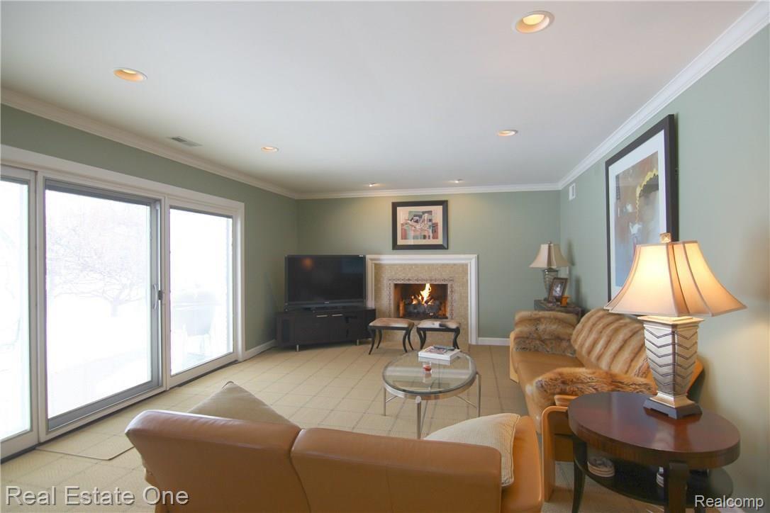 22871 Penton Rise Court Novi, MI 48375 - Photo 20 of 41 Penton Rise Ct Great Room.jpg