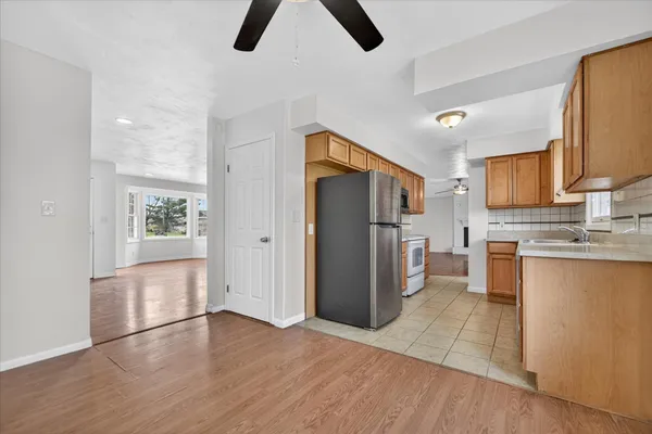 $279,900 | 210 Chanticleer Trail, Lansing, MI 48917