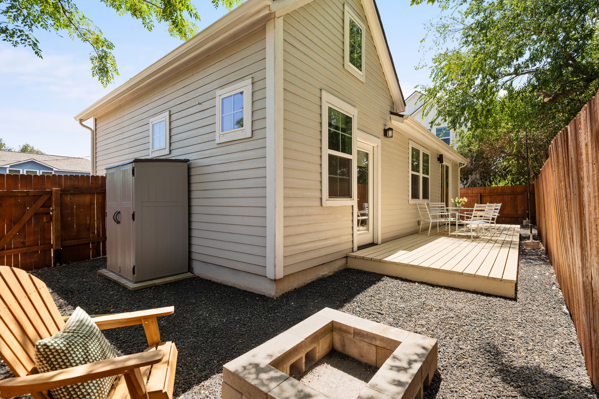 1176 Lott Avenue Austin, TX 78721 - Photo 24 of 26 Gallery Image 24