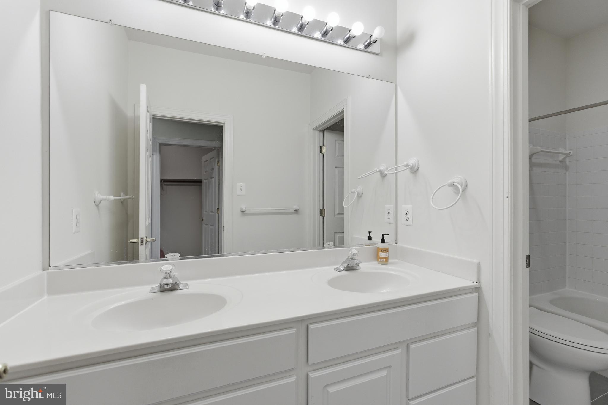 2928 Marlow Farm Terrace Silver Spring, MD 20904 - Photo 36 of 40