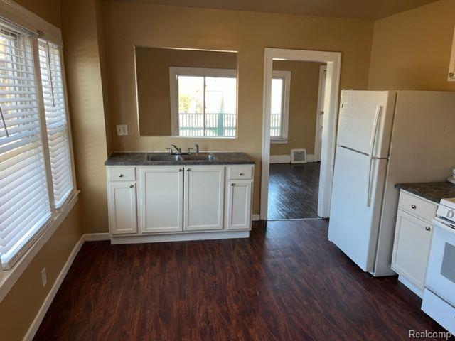 42 Oak Street, Unit 2 River Rouge, MI 48218 - Photo 8 of 11