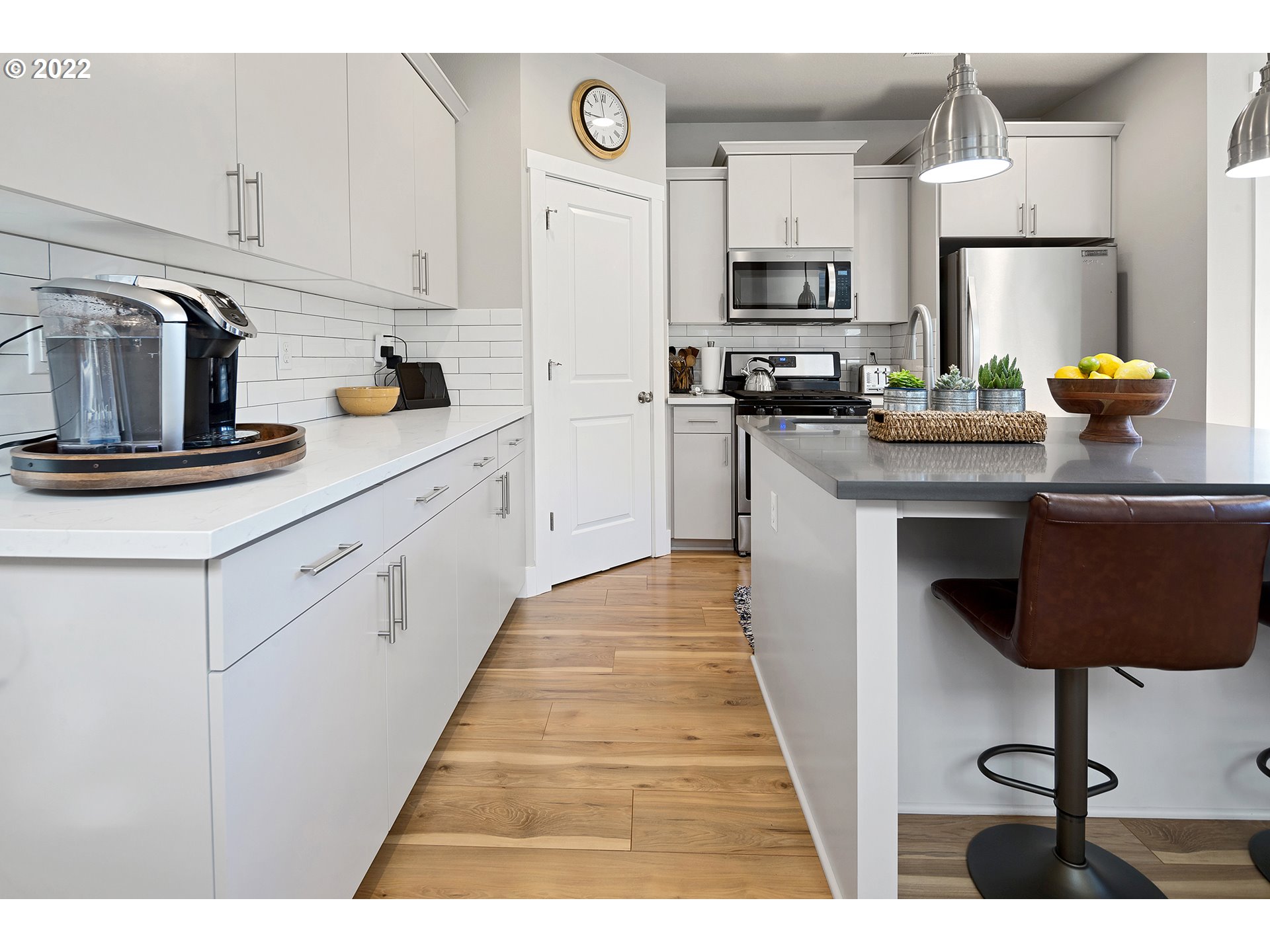 4530 Southwest Luradel Street Portland, OR 97219 - Photo 11 of 32 Gallery Image 11