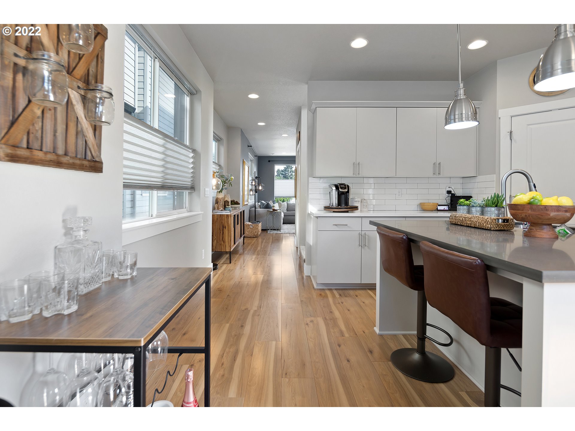 4530 Southwest Luradel Street Portland, OR 97219 - Photo 13 of 32 Gallery Image 13