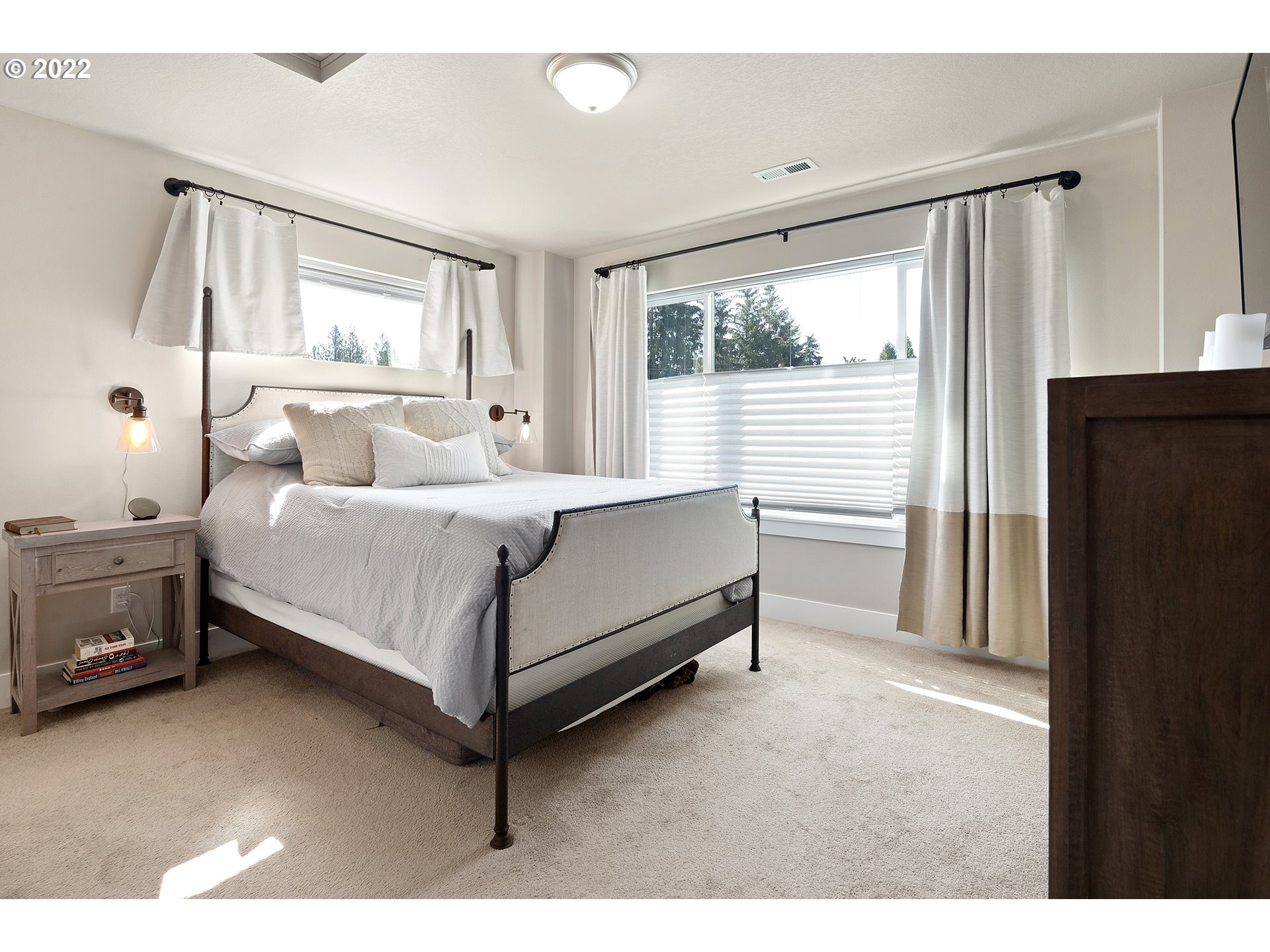 4530 Southwest Luradel Street Portland, OR 97219 - Photo 19 of 32 Gallery Image 19