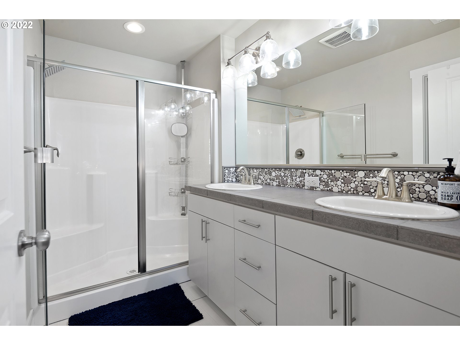 4530 Southwest Luradel Street Portland, OR 97219 - Photo 22 of 32 Gallery Image 22