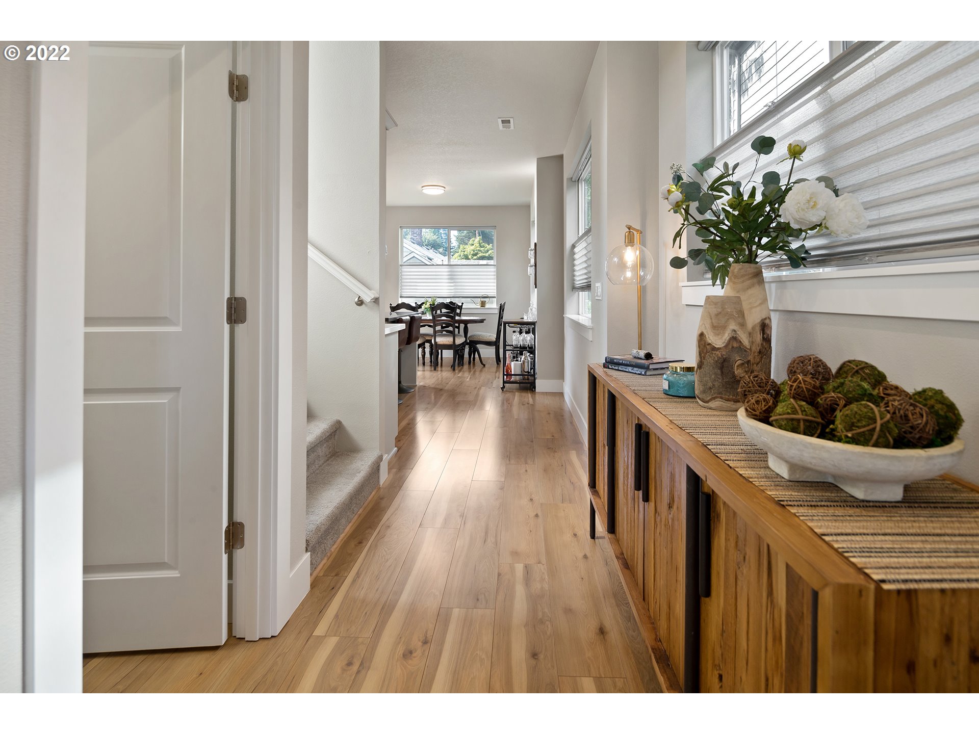 4530 Southwest Luradel Street Portland, OR 97219 - Photo 7 of 32 Gallery Image 7