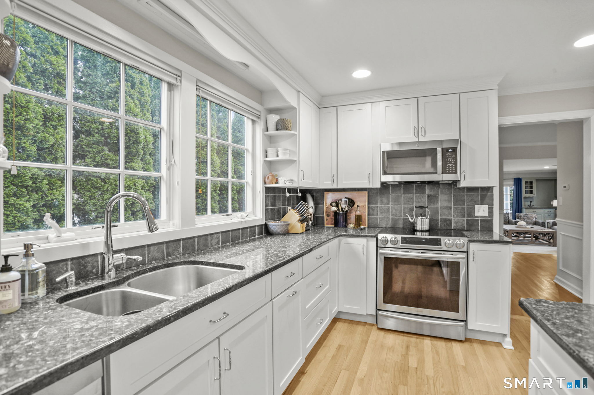 23 Garden City Road Darien, CT 06820 - Photo 15 of 31