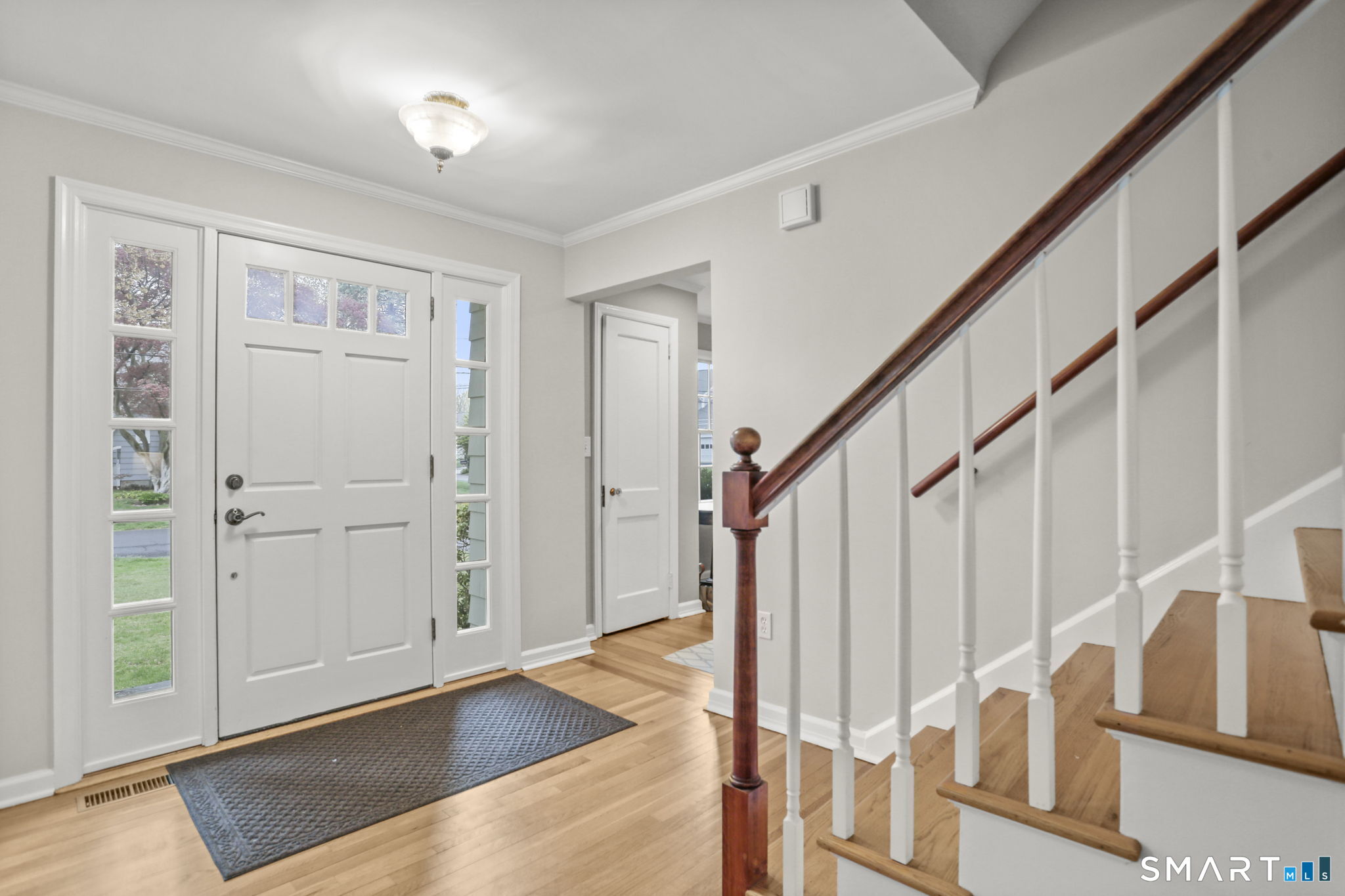 23 Garden City Road Darien, CT 06820 - Photo 3 of 31