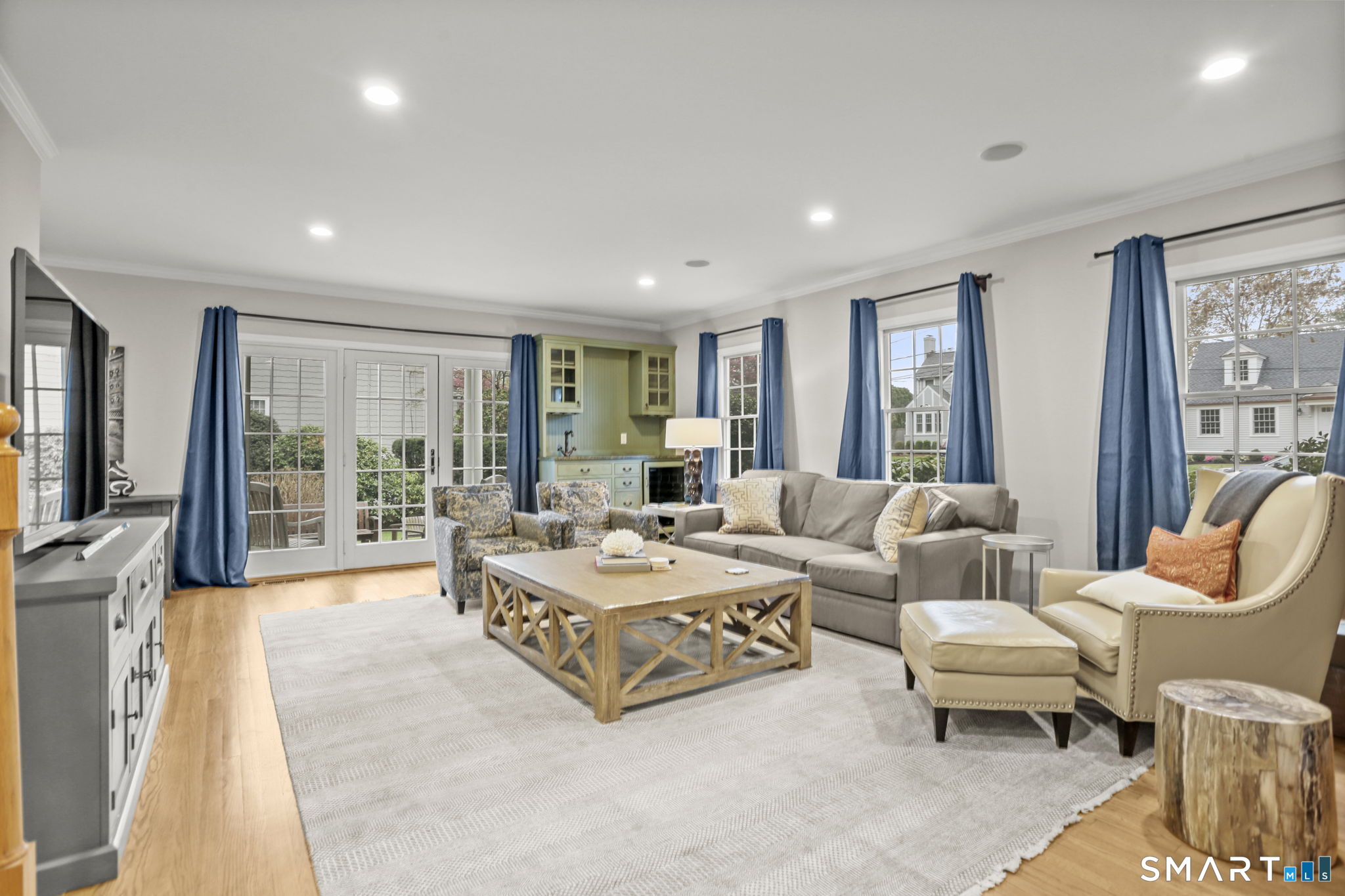 23 Garden City Road Darien, CT 06820 - Photo 7 of 31