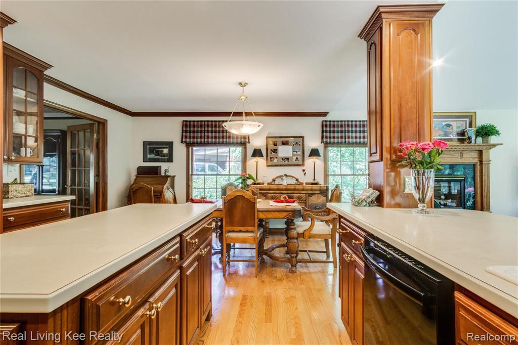 354 Texas Avenue Rochester Hills, MI 48309 - Photo 32 of 62