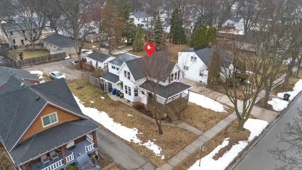 $299,900 | 621 North Huron Street, De Pere, WI 54115
