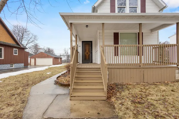 $299,900 | 621 North Huron Street, De Pere, WI 54115