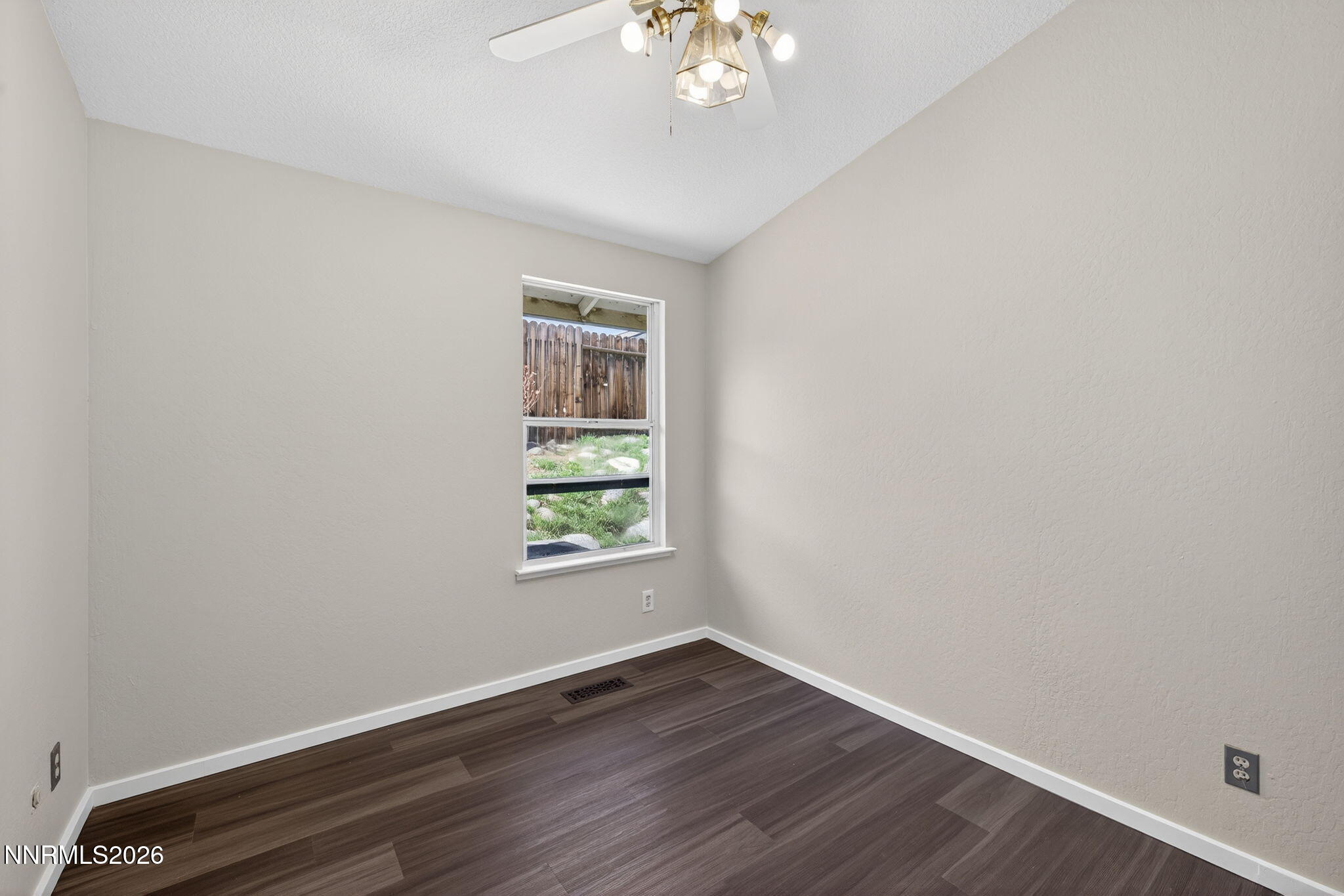 6331 Chesterfield Lane Reno, NV 89523 - Photo 17 of 24 30-web-or-mls-6331 Chesterfield Ln-26