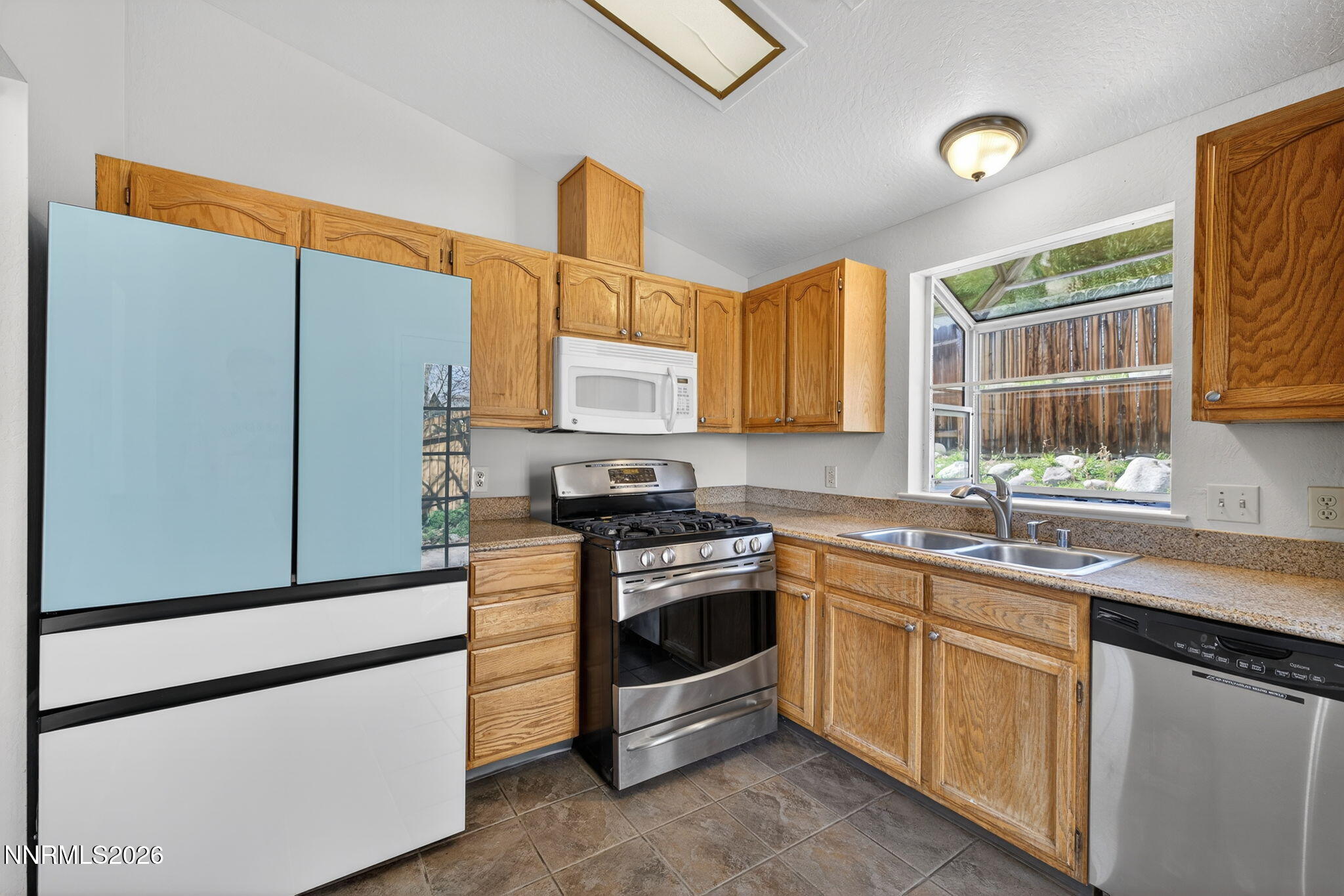 6331 Chesterfield Lane Reno, NV 89523 - Photo 8 of 24 15-web-or-mls-6331 Chesterfield Ln-13