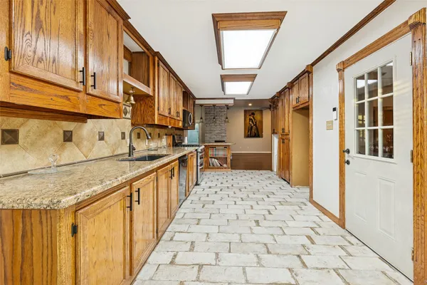 $320,000 | 7112 Pleasure Lake Drive, Willis, TX 77318