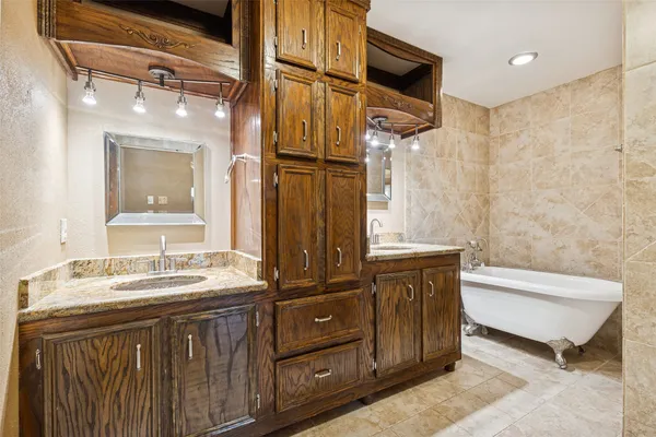 $320,000 | 7112 Pleasure Lake Drive, Willis, TX 77318