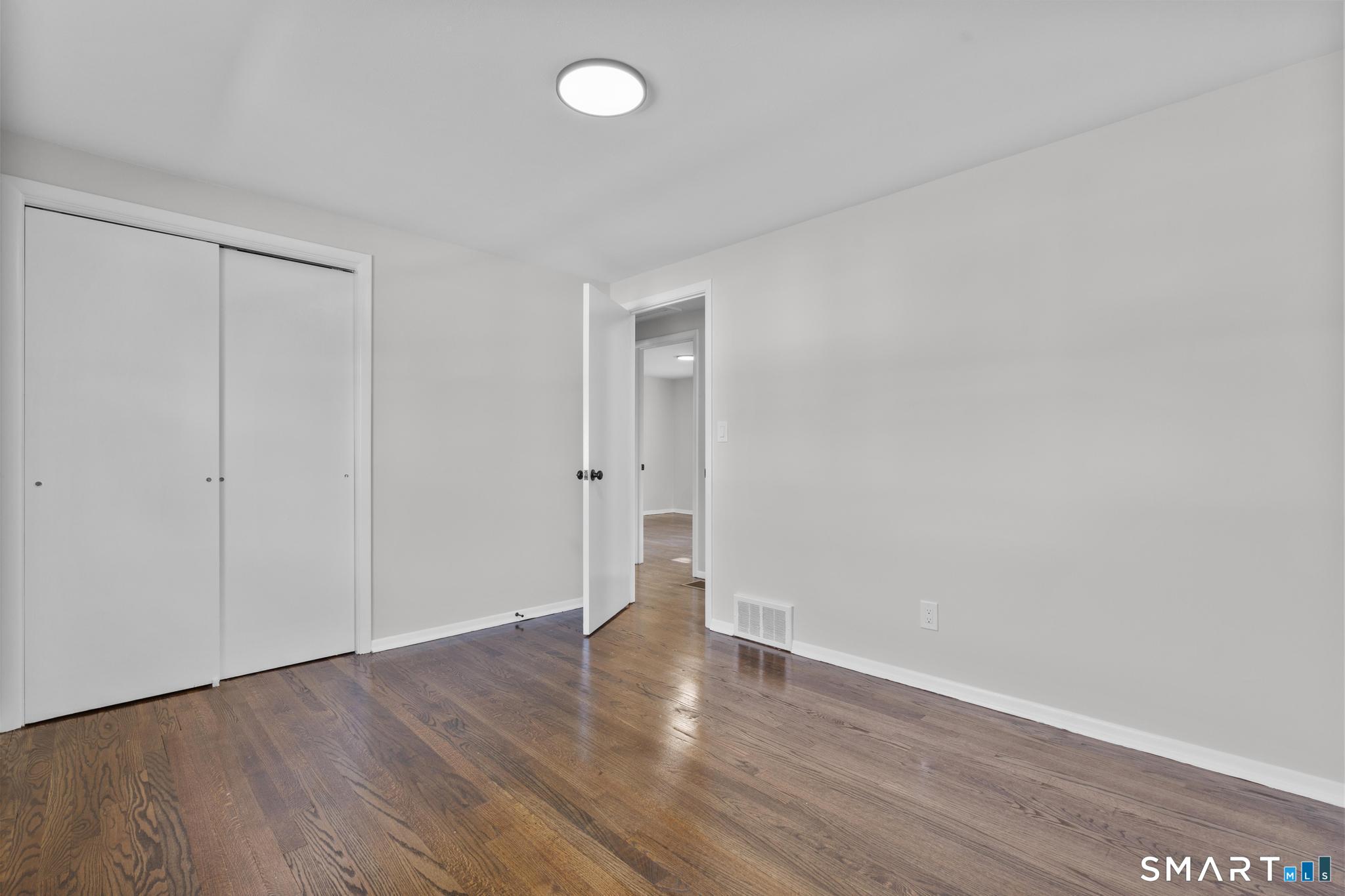 47 Williamson Road Hamden, CT 06517 - Photo 16 of 35