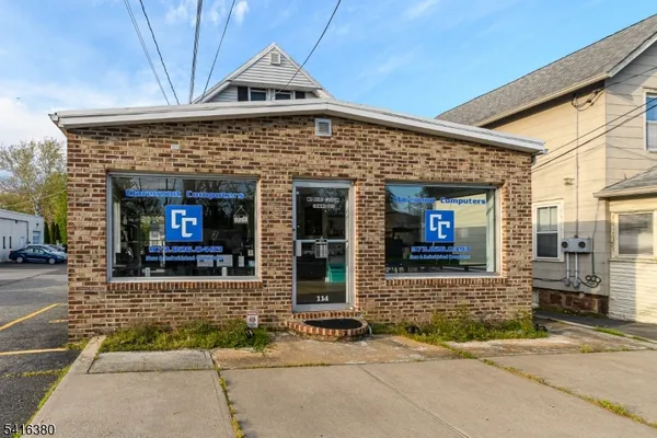 $2,795 | 114 East Main Street, Unit 1, Little Falls, NJ 07424