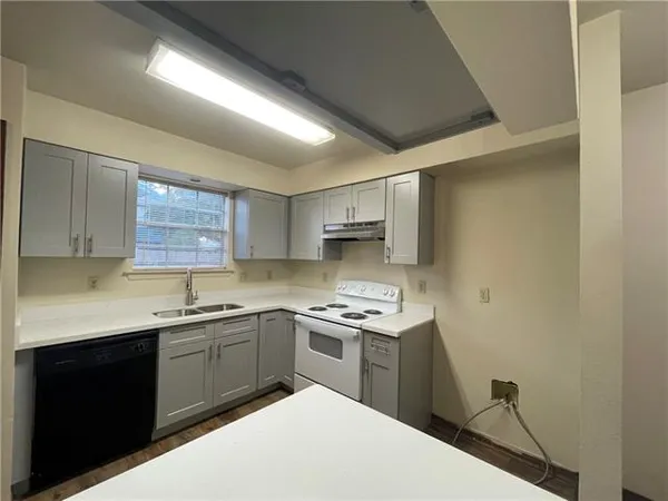 $1,300 | 4204 Chateau Boulevard, Unit A, Kenner, LA 70065