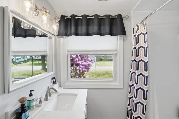 $399,000 | 17 Gloucester Street, Warwick, RI 02886