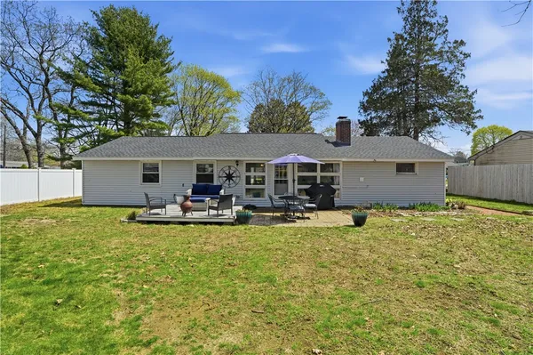 $399,000 | 17 Gloucester Street, Warwick, RI 02886