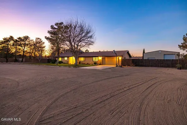 $619,999 | 8155 Ave E W Lancaster Ca West, Lancaster, CA 93536