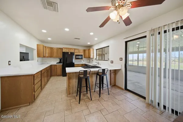 $619,999 | 8155 Ave E W Lancaster Ca West, Lancaster, CA 93536