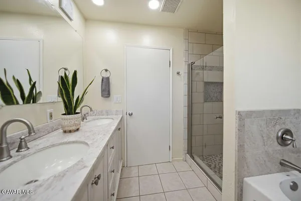 $619,999 | 8155 Ave E W Lancaster Ca West, Lancaster, CA 93536