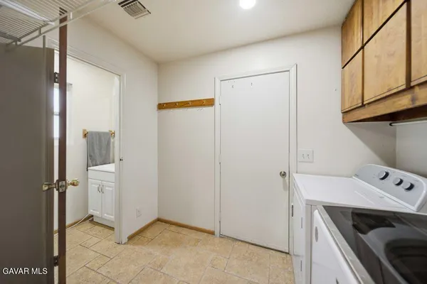 $619,999 | 8155 Ave E W Lancaster Ca West, Lancaster, CA 93536