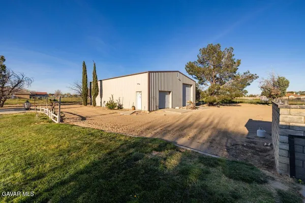 $619,999 | 8155 Ave E W Lancaster Ca West, Lancaster, CA 93536