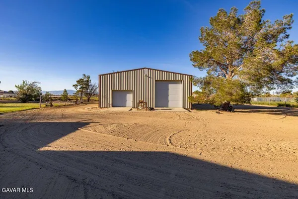 $619,999 | 8155 Ave E W Lancaster Ca West, Lancaster, CA 93536