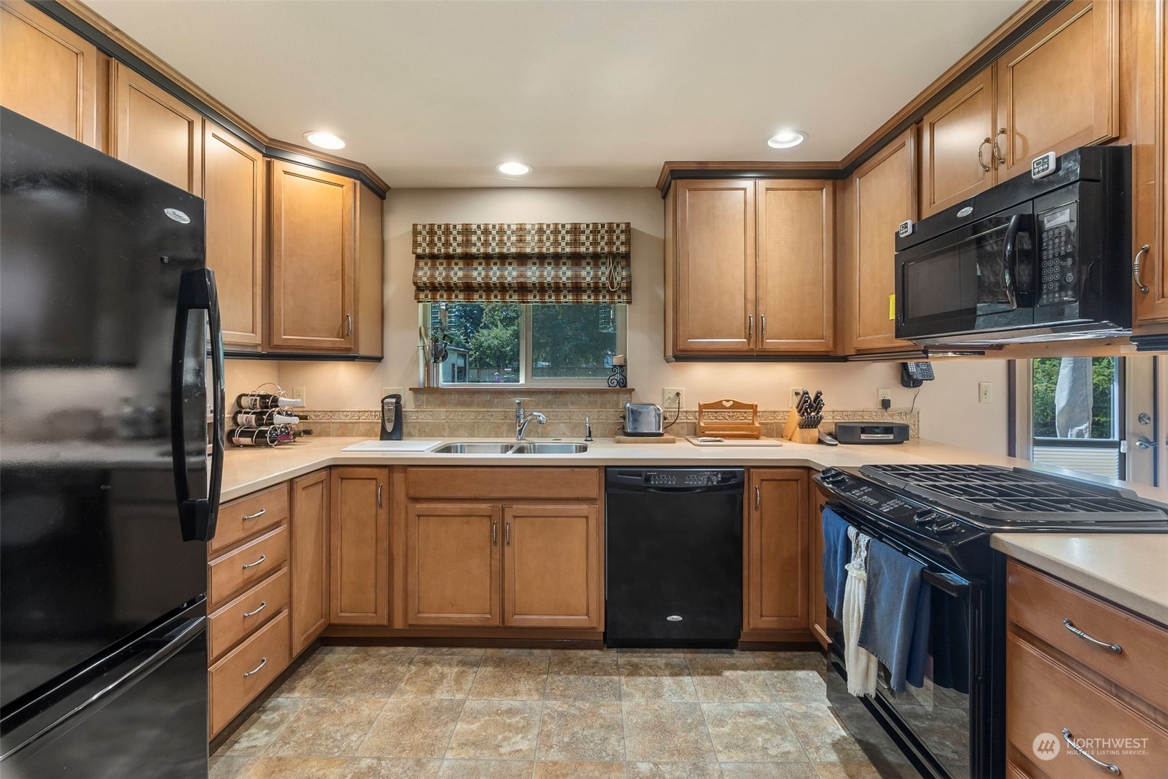 18515 Elderberry Street Southwest Rochester, WA 98579 - Photo 8 of 31 Gallery Image 8