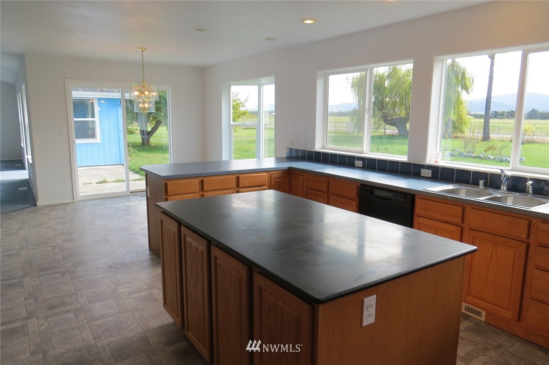3921 Woodcock Road Sequim, WA 98382 - Photo 11 of 24